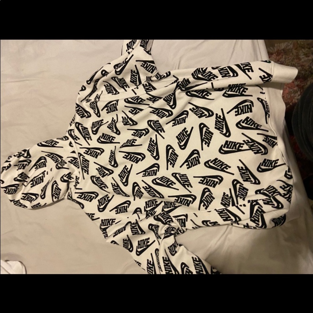 Nike jacket - Picture 3 of 3